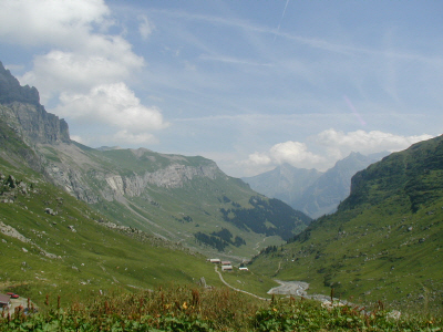 GT Swiss 063 Down the Valley